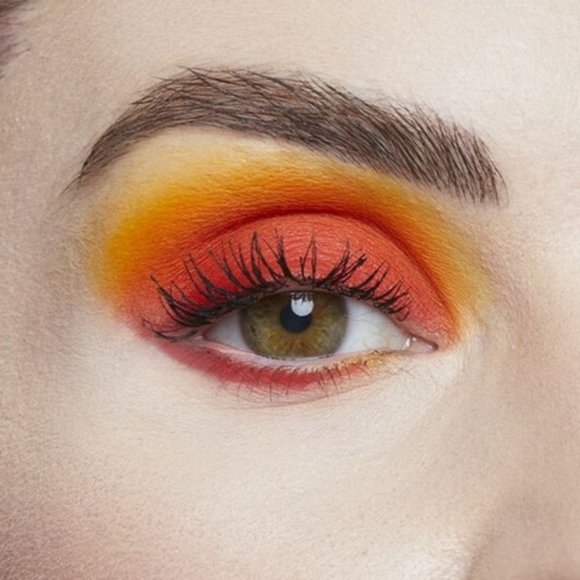 TARTE Spicy Betch Eyeshadow Palette NWT 8 Stunning Colors To Light Up Your Face - Picture 4 of 10